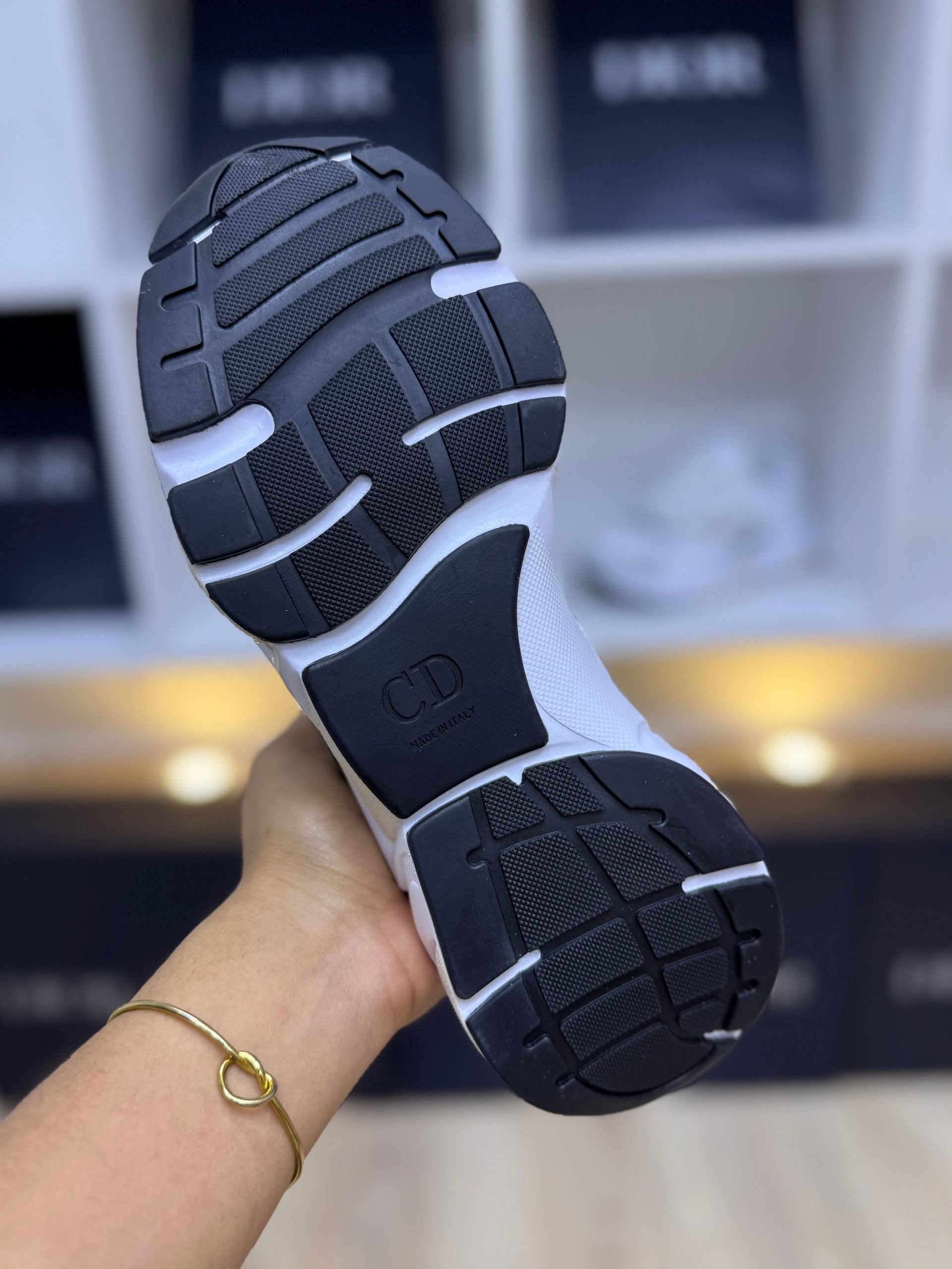 DIOR B22 BLANCAS ENTERAS