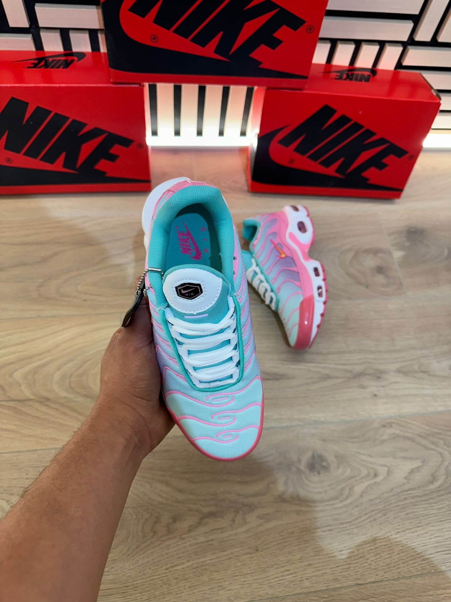 Nike TN (Verde & Rosa)