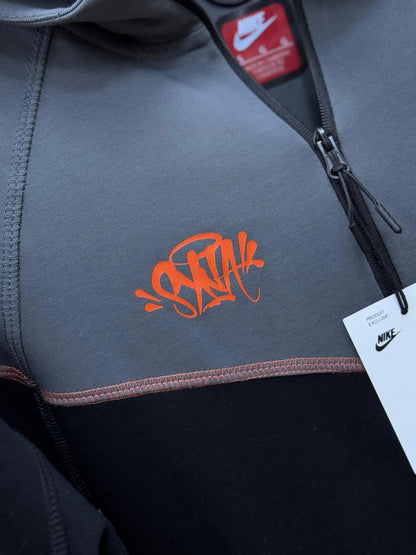 NIKE TECH X SYNA WORLD