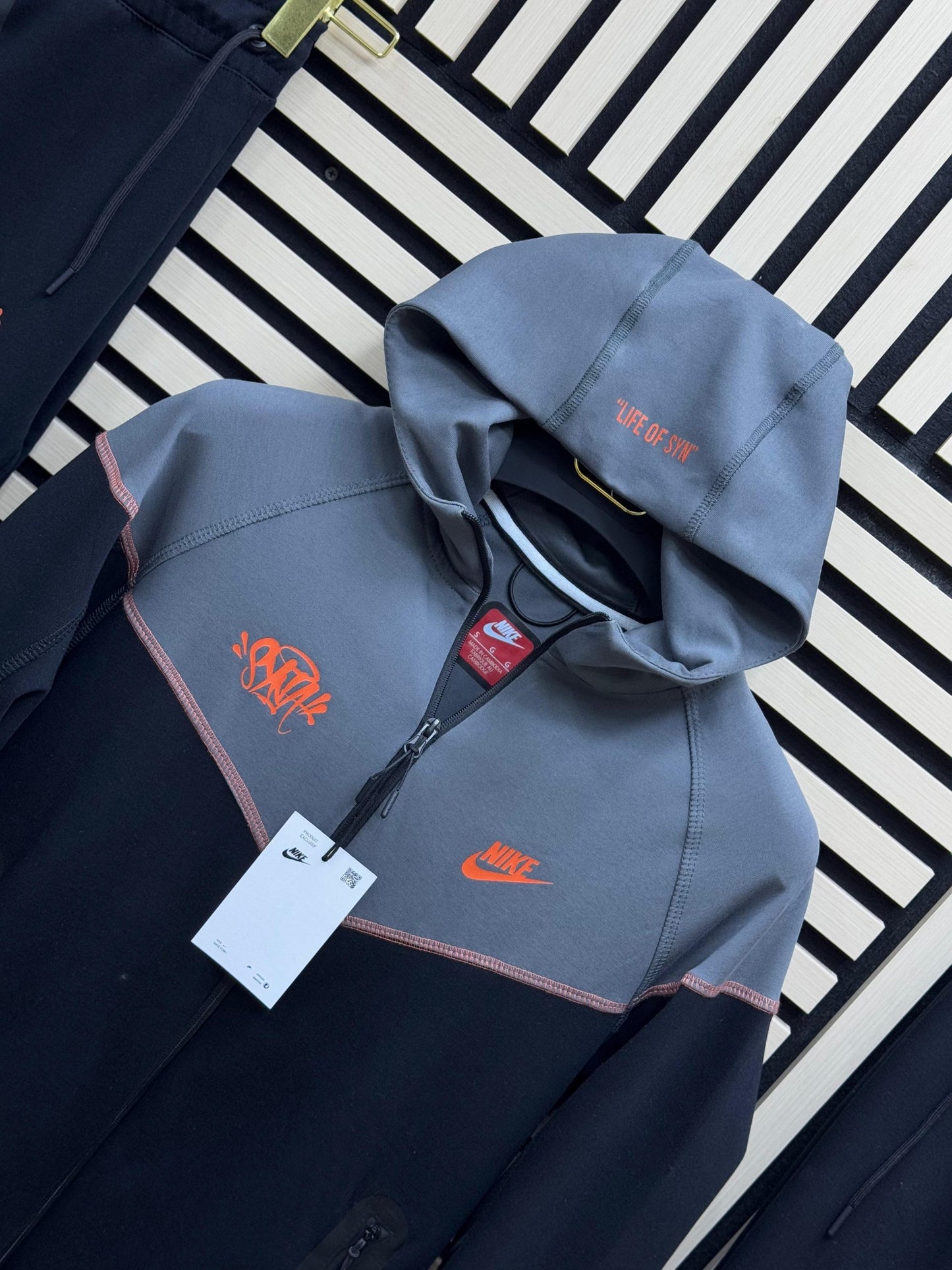 NIKE TECH X SYNA WORLD