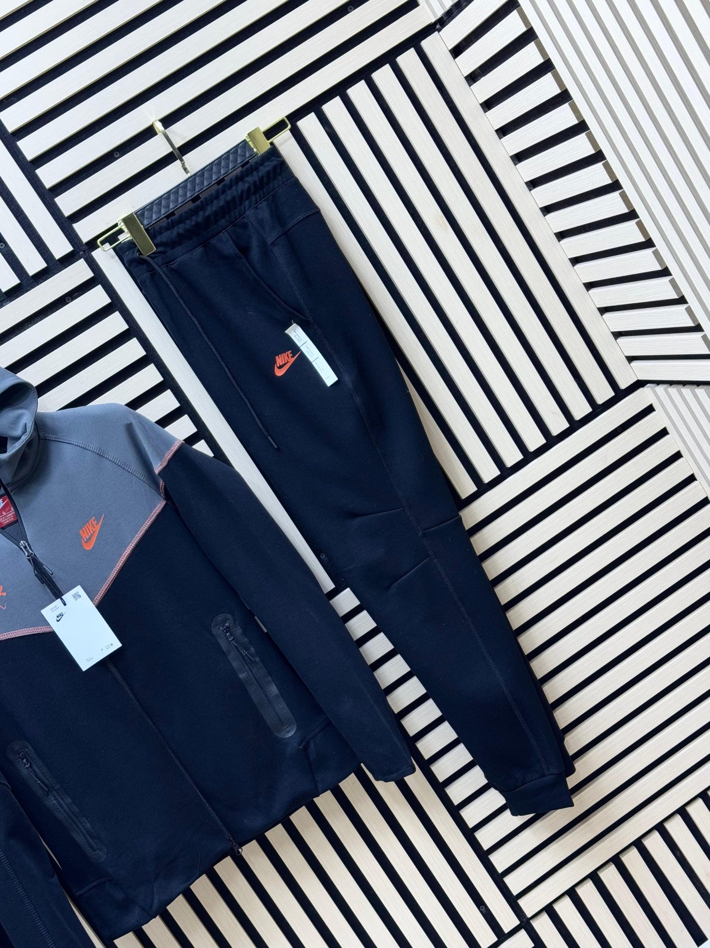 NIKE TECH X SYNA WORLD