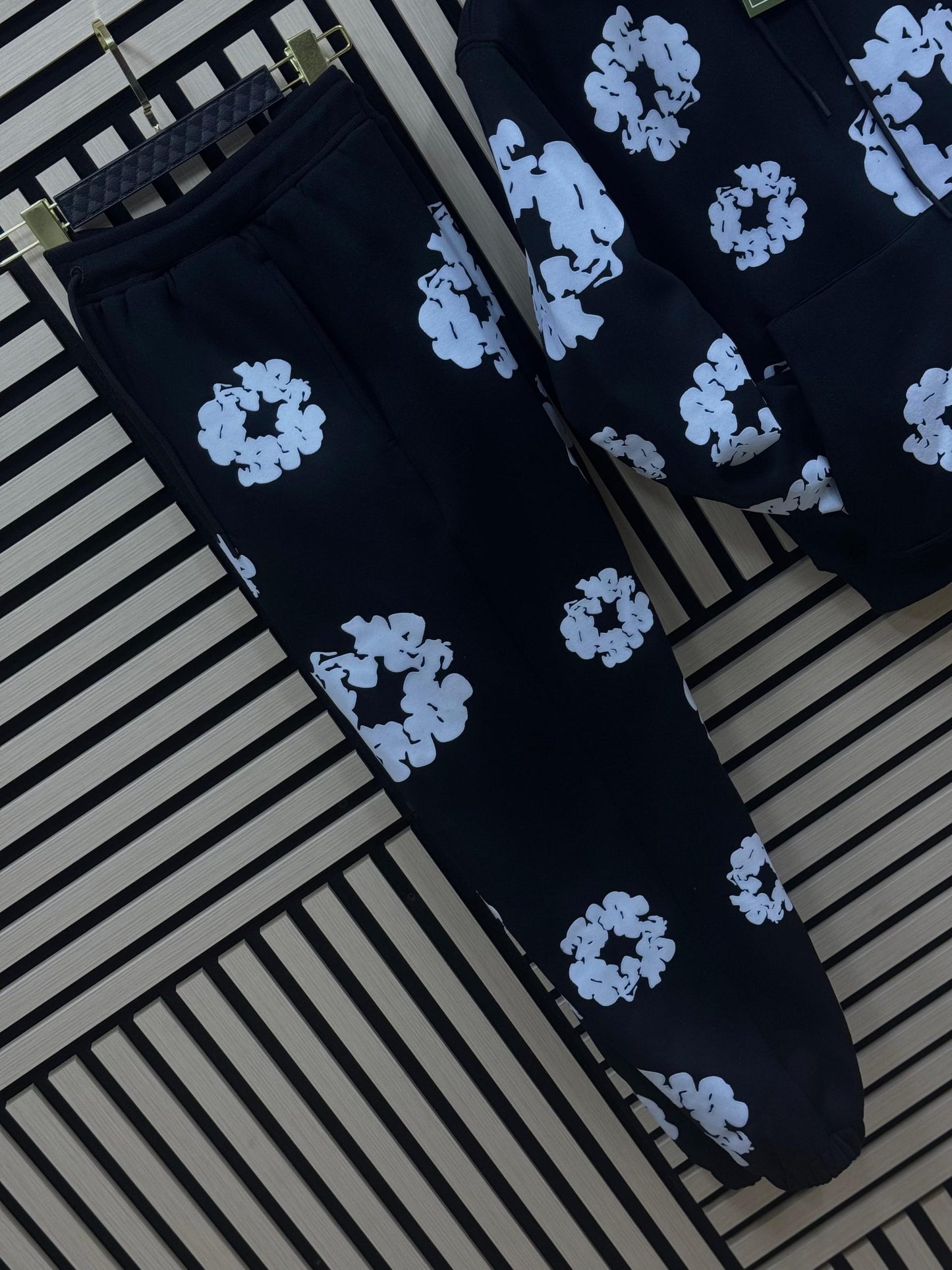 Chándal DENIM TEARS  “Negro”