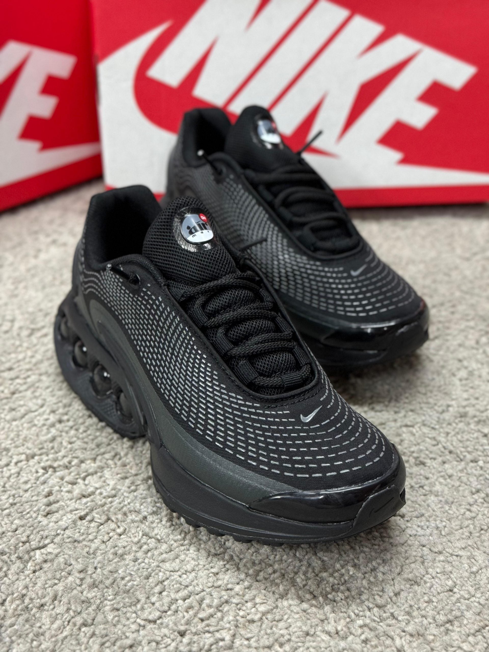 Air Max DN ( Negras  )