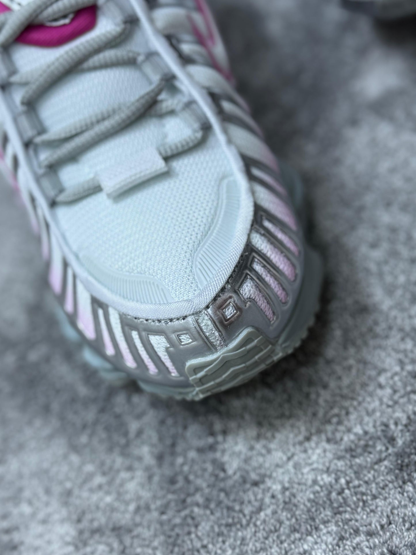 NIKE SHOX (Blanco & Rosa)