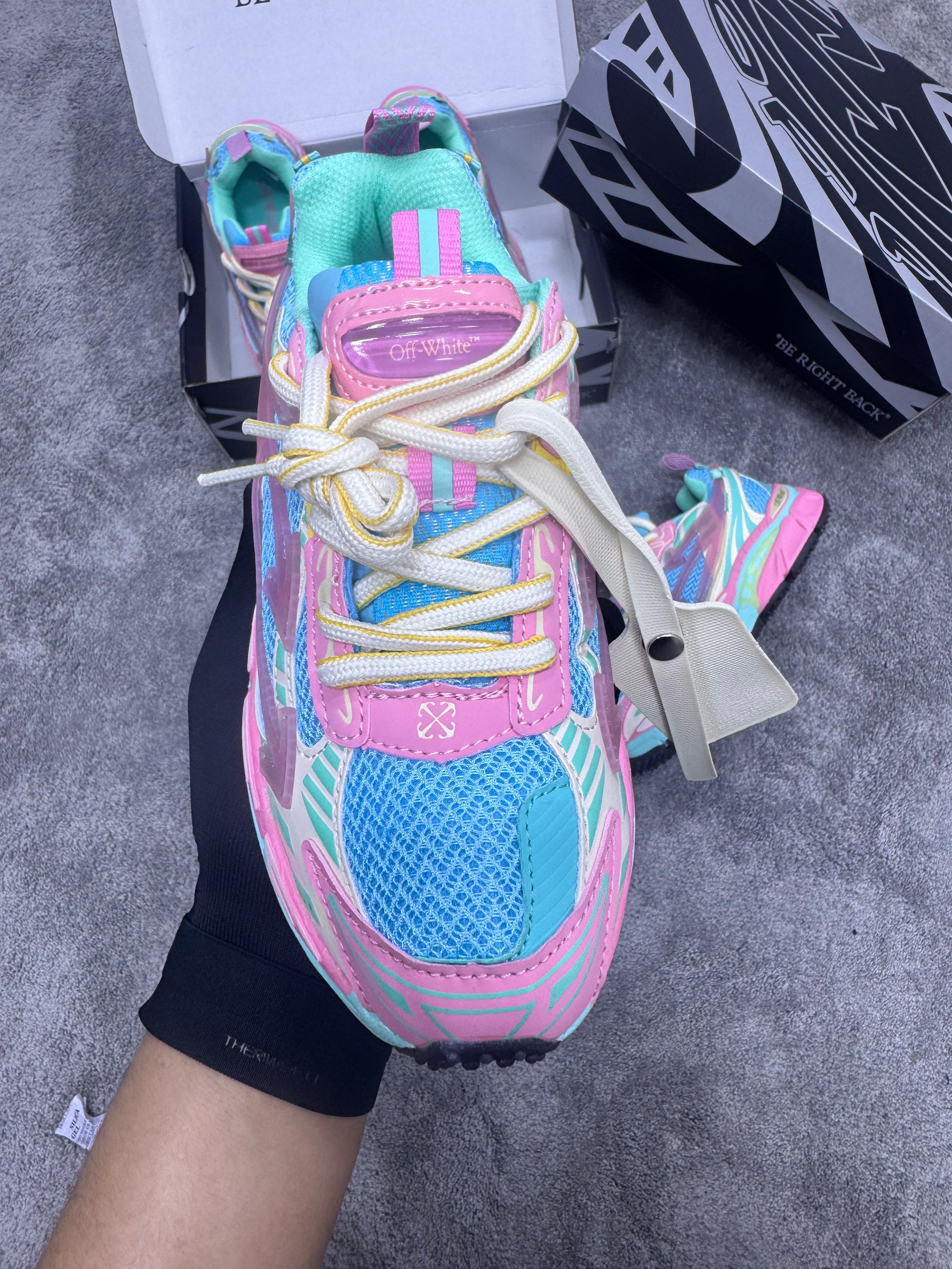 OFF-WHITE Be Right Back