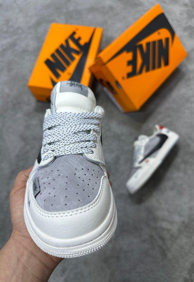 Travis Scott x Air Jordan 1 Low OG